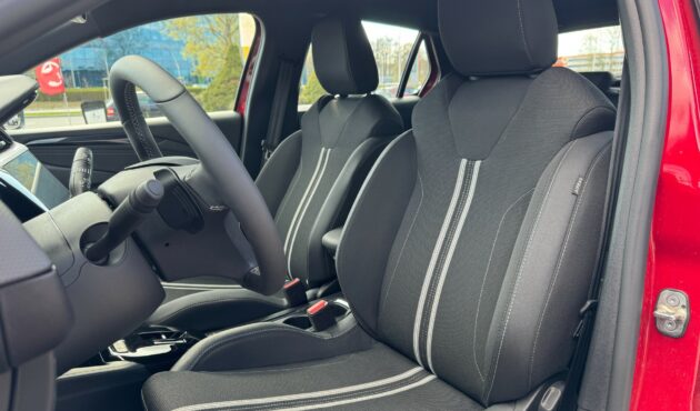 OPEL CORSA 9806 (7)
