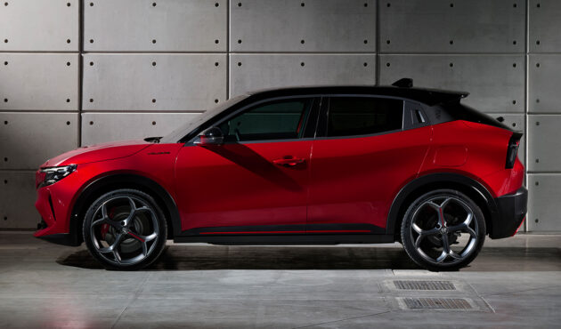AR-ALFAROMEOJUNIOR-MHEV-MY24-1280X960-DSK-5