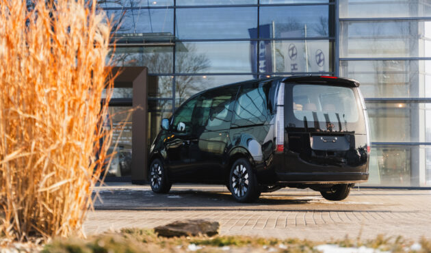 Hyundai Staria to van Hyundai wybierany przez klientów z Tychów i Katowic, którzy cenią funkcjonalność i nowoczesny design.