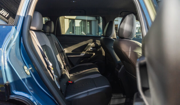 jeep-compass-wnetrze-tylna-kanapa-bielsko-biala-waro