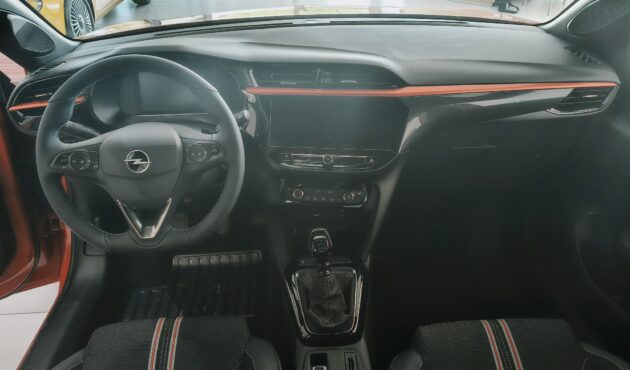 CORSA OPEL 081298 (9)