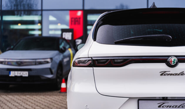 alfa-romeo-tonale-hybrid-tyl-lewy-reflektor-logo-bielsko-biala-waro