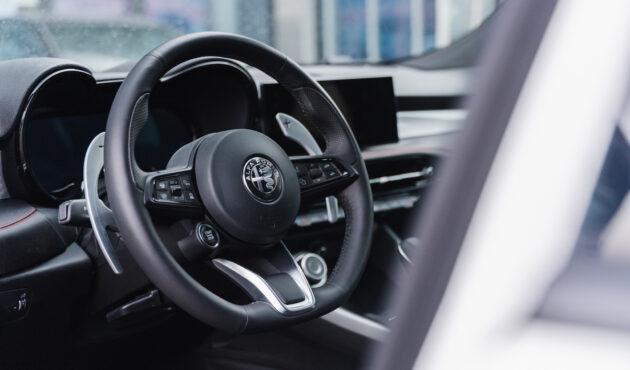alfa-romeo-tonale-wnetrze-kierownica-zblizenie-bielsko-biala-waro