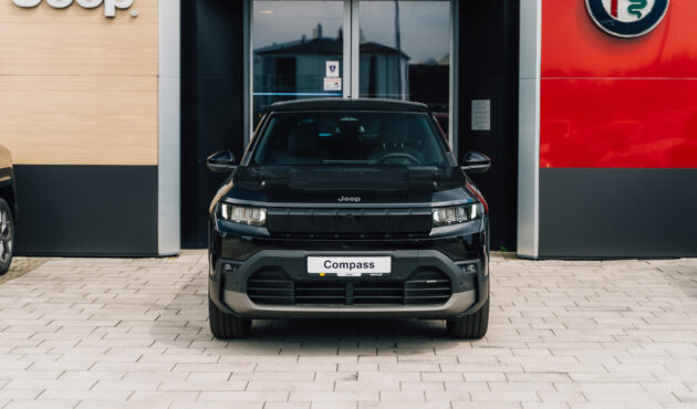 Jeep Compass Żory | Nowy Elektryczny SUV 213KM | WARO
