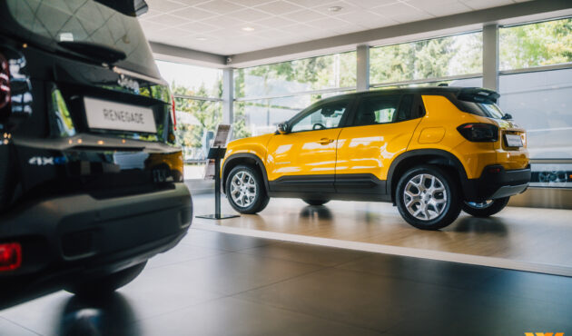jeep-ekspozycja-avenger-i-renegade-tyl-salon-zory-waro (2)