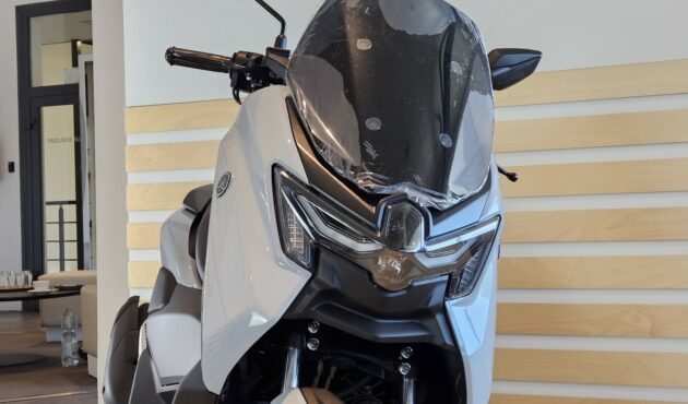 yamaha-nmax-125-tech-max-katowice-lampy