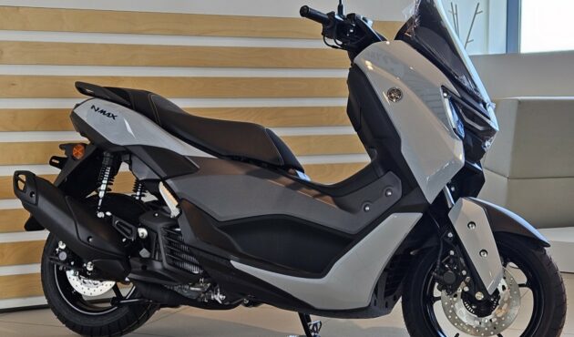yamaha-nmax-125-tech-max-katowice-prawy-bok