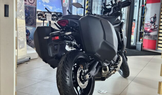 yamaha-tracer-7-GT-katowice-kufry-tył