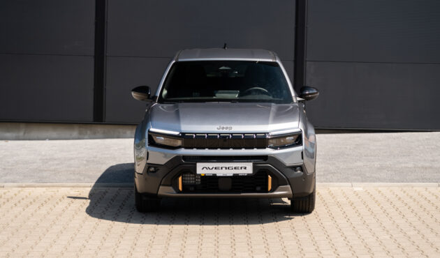 jeep-avenger-85th-anniversary-przod-bielsko-biala-waro