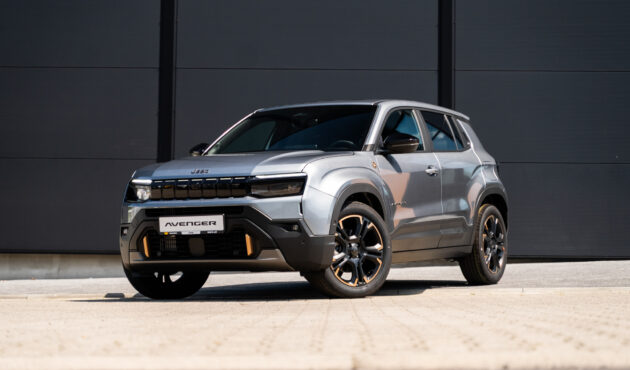 jeep-avenger-85th-anniversary-przod-sylwetka-ogolna-bielsko-biala-waro