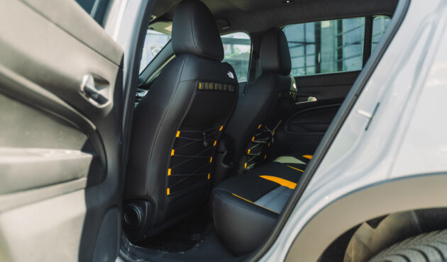 jeep-avenger-the-north-face-tyl-fotele-bielsko-biala-waro