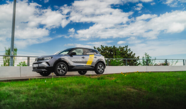 opel-mokka-srebna-bok-drzwi-bielsko-biala-waro